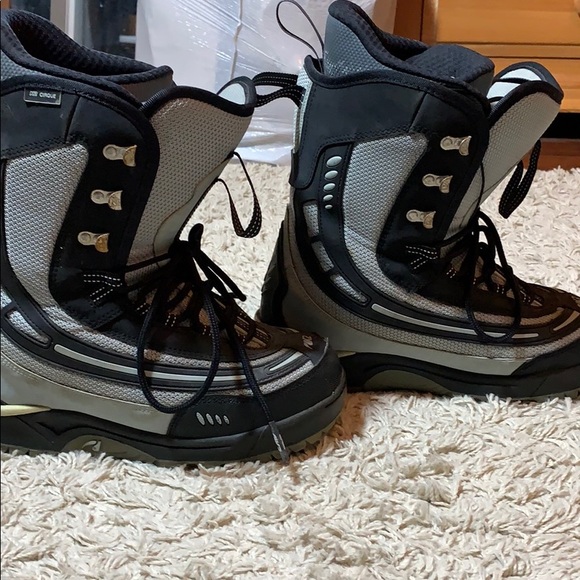 Amazing condition snowboarding boots! - Picture 3 of 6